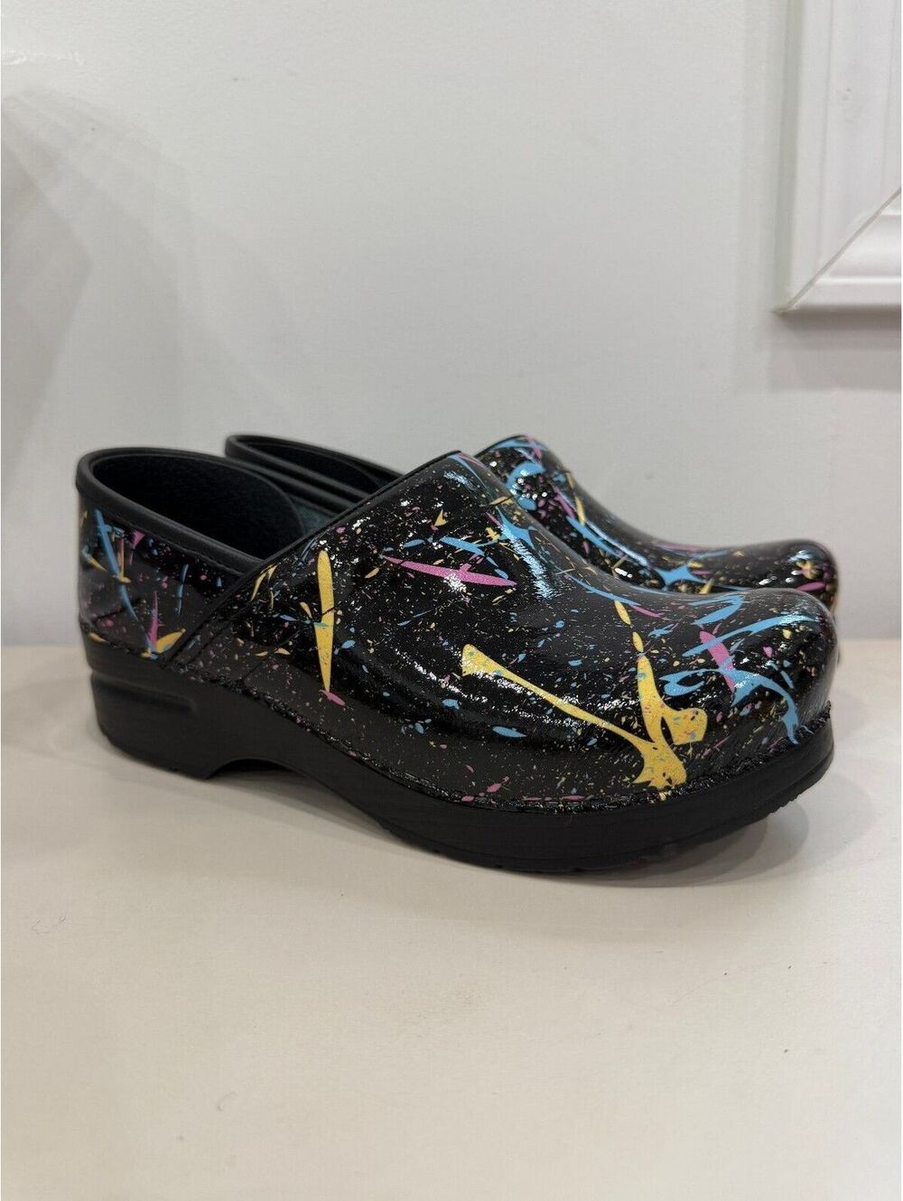 Dansko Professional Black Patent Leather Clogs Colorful Paint Splatter Size 38